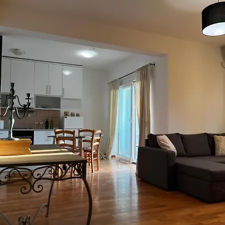 Luka Apartment *